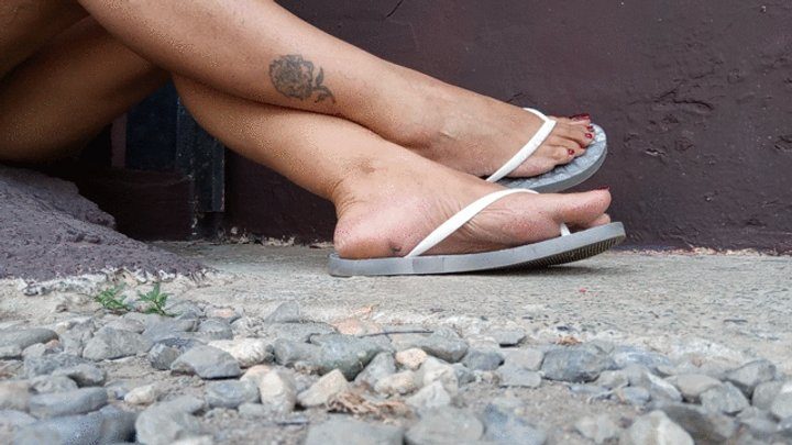 Goddess Foot Fetish - Pronounced arches, soles, flip flops, foot fingers (3)