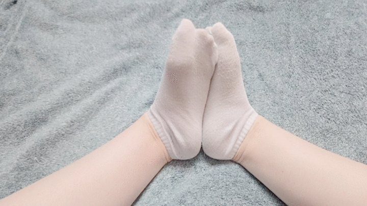 Satisfy Sarah - Feisty Foot Worship