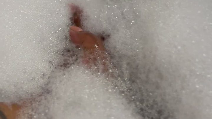 Big Ebony Ass And Pretty Feet - Bathing my giantess feet