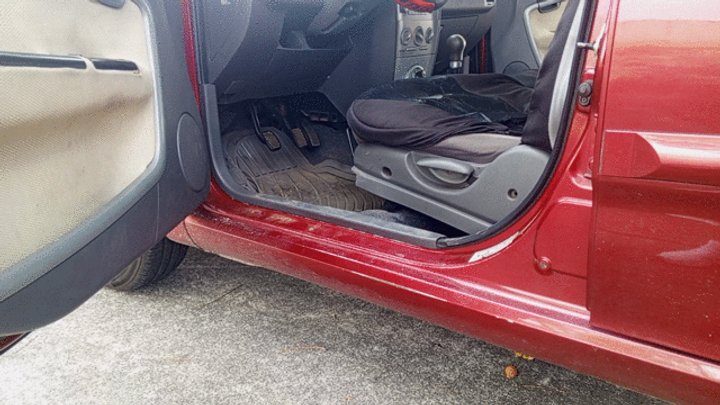 Goddess Foot Fetish - Beautiful pronounced arches swinging in my car (3)