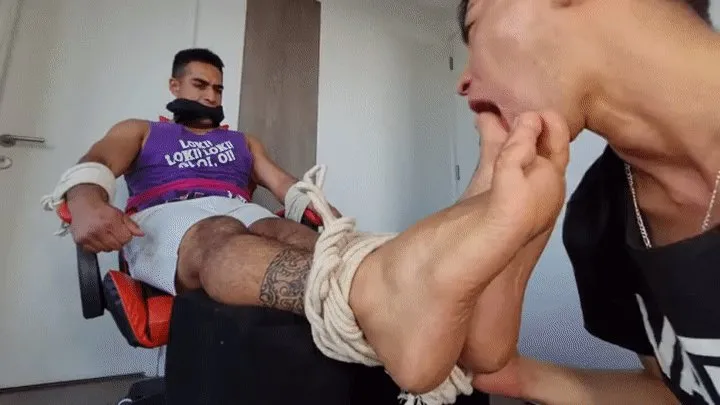 Teenmalefeet - Giant Jock boy Captured to Tickling and Foot Worship