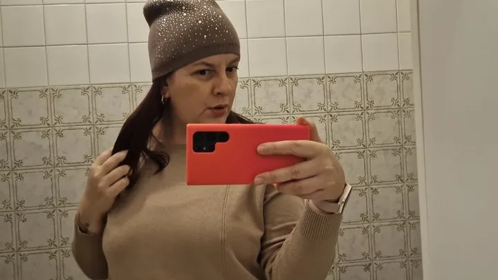 Nicoletta Embassi - The Hilarious Truth Behind Farts in Public Toilets and the Joys of the WC Experience 4K
