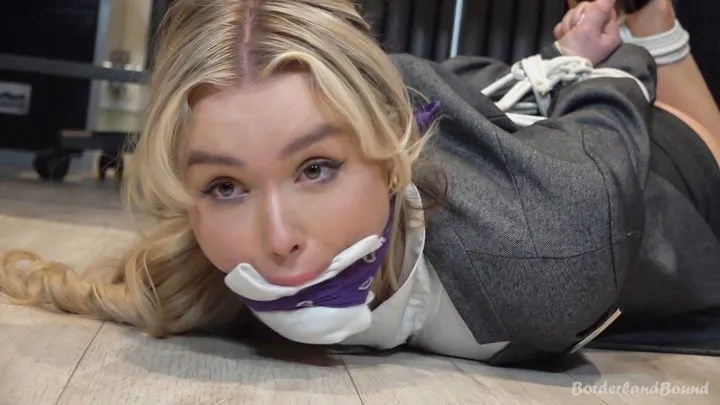 Borderland Bound - Bonnie Beau in: Winslow Recordings Studio Accounts Beauty Overtaken, Restrained & Tightly Gagged While Thieves Escape with the Gold Discs! (HD)