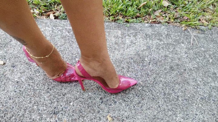 Goddess Foot Fetish - Pronounced bows on pink high heels (3)