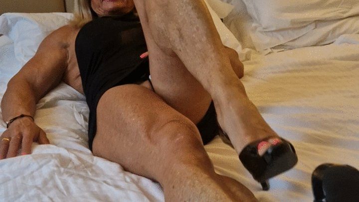 Muscledoll - MY FEET FROM ALL ANGLES