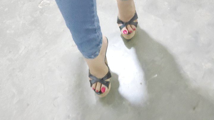 Foot Fetish Paradise - Stephanie sexy high heels teasing