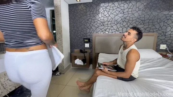 Metrofetishmodels - Mia Munys: Gassy Tutor Teaches Disrespectful Student How To Digest Her Stinky Farts (3-Part Series)