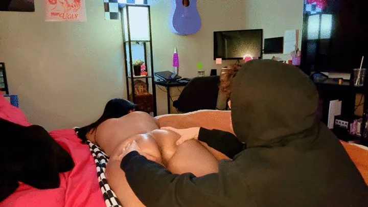 Alleykitten - Gassy Booty Massage Leads To Sexy Time!