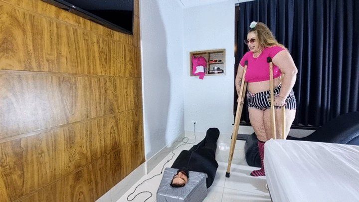 Gf Studios - BBW GODDESS SITTING ON BOX PART 1