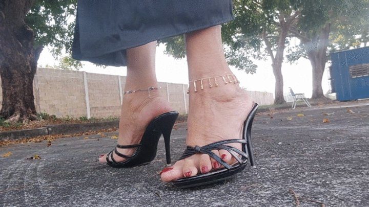 Goddess Foot Fetish - Angelin demonstrates with his high heels because his pronounced arches are unique (1)