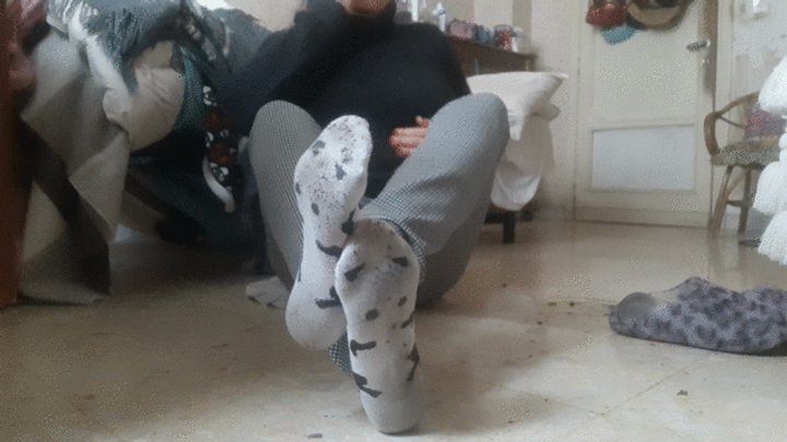 Kinky Grace - STINKY SWEATY SOCKS TO SMELL