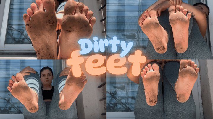 Skyedgirl - Dirty feet whit ground