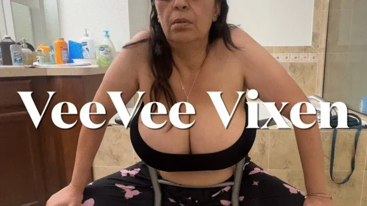 Veevee Vixen - One tit tied 4k cam 2
