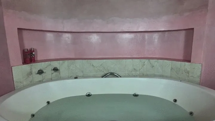 Babiventurafetish - Anitta Perverse in her hot tub full of farts!!