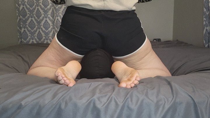 Princess Beigh - Using My Slave's Face as a Chair While I Game