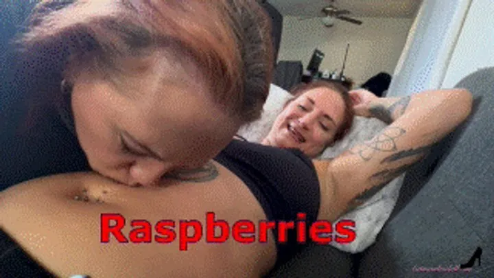 Autumns Below The Belt Fantasies - Raspberries - Evangeline Von Winter And Autumn Bodell Belly Worship With Belly Button Worship and Soft Belly