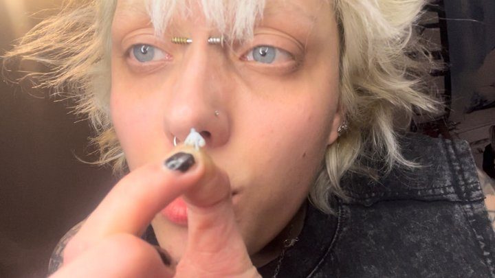 Glitterqueen1999's Clip Store - a quick wrestling match with a tiny man giantess