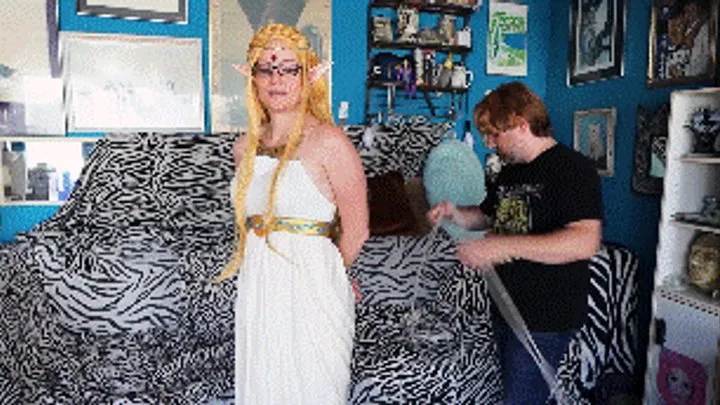 Hollyrope Omega - The Legend of Summer: Princess Summer, tied and gagged, must escape if she wants to go to Comic Con