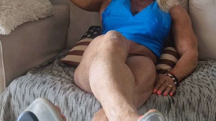 Muscledoll - OILING FEET