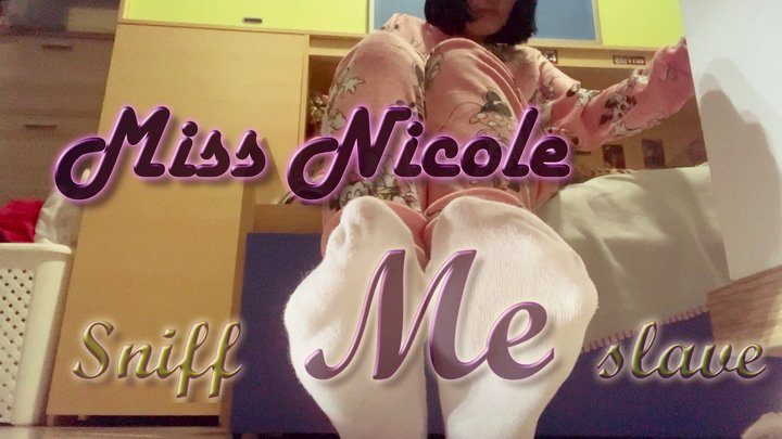 Miss Nicole - Sniff Me slave