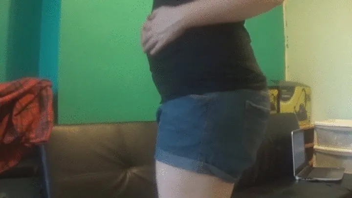Gurgle Goddess - Listen to my Terrible Trapped Gas Farts!