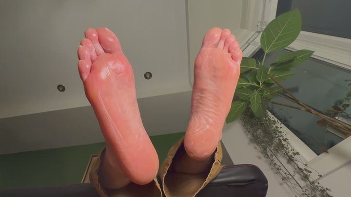 Jock Rob Clips - BIG JOCK FEET CREAM - watch cream dry