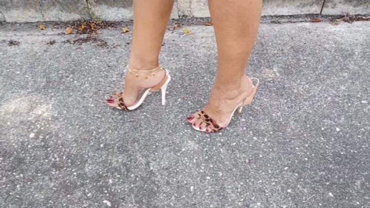 Goddess Foot Fetish - A goddess walking in high heels revealing her pronounced arches (3)