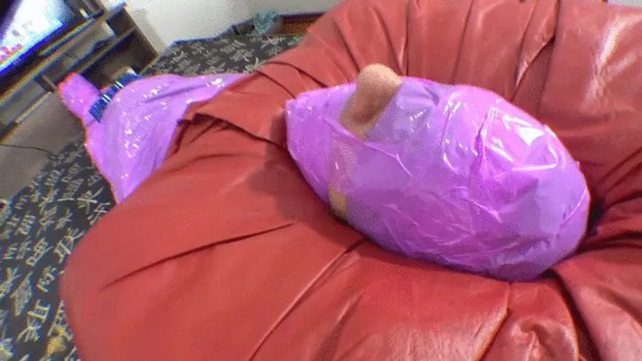 Ms Fetish Studio - BRUNETTE GAMER IGNORING THE SLAVE ABOUT A SMOTHER BOX AND FARTING BY THAY FLORES AND DANIEL SANTIAGO CAM BY DANI FULL HD