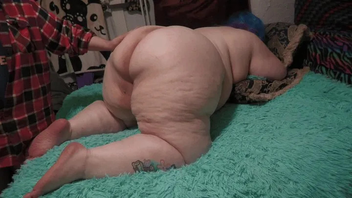 Boston Tickling - BBW Goddess Anna Ticklish Spankgasm!