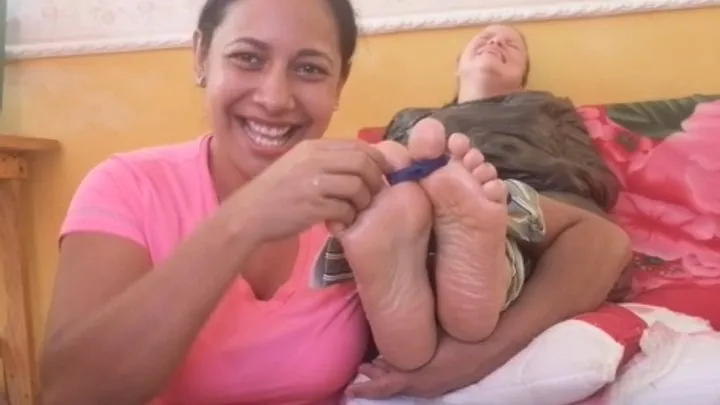Tickling Touch - Eli, the Tickling Master: Can Memy's Delicate Feet Resist It?
