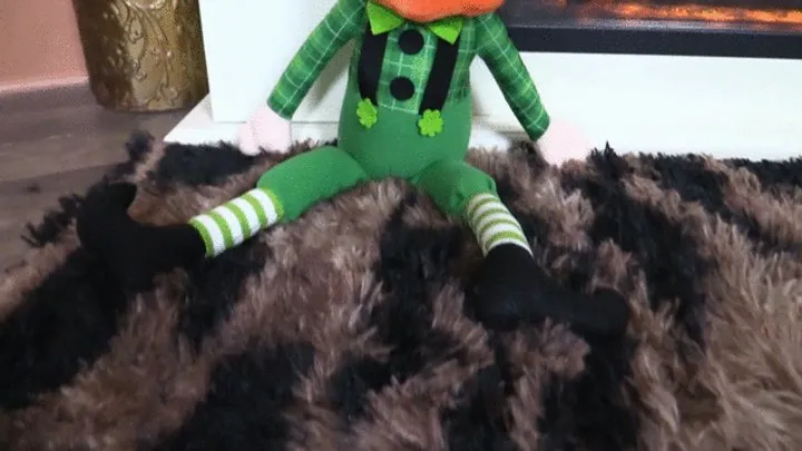 Jamie Knotts Fetish Palace - KSI: Jamie Searches For The Perverted Leprechaun