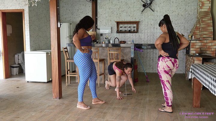 Licking Latinas Feet - ARYA and INARA - You didn't clean the floor and it's your fault!