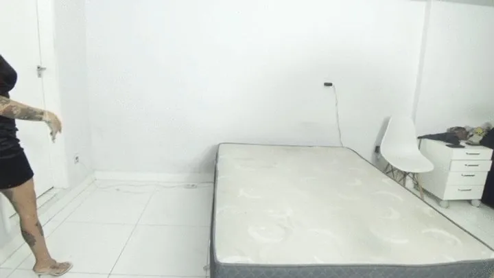 Scarlet Fart Fetish - VERY DESPERATE TO USE THE BATHROOM AND FART A LOT BY ANITA PERVSE AND IVY CAM BY DANI FULL HD