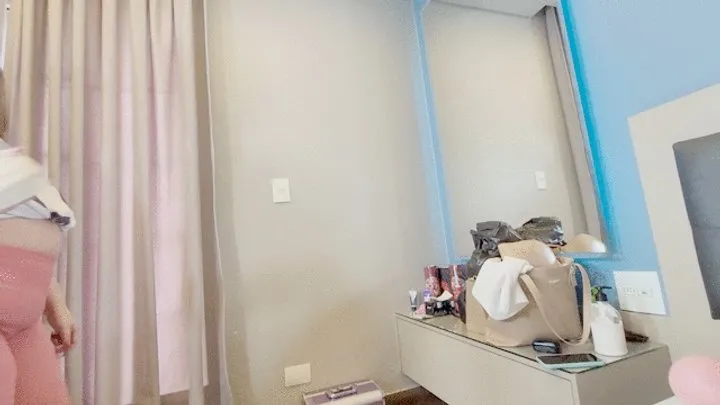 Fart In Brazil - TWO GIANT CLEANERS CLEANING AND FARTING IN THE ROOM OF A 5 STAR HOTEL