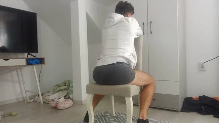 Farting Sniffer - Farting on chair *