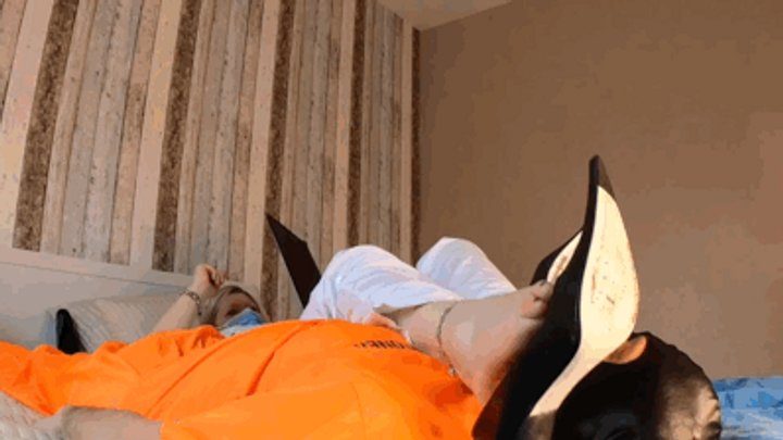 Cruel Claudia - CC - Prisoner for dirty feet