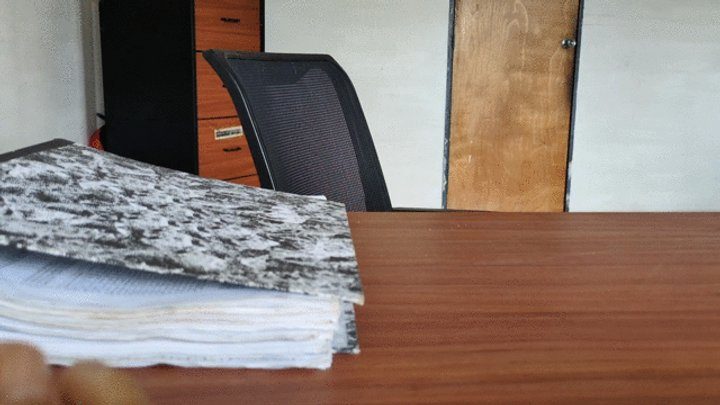 Foot Fetish Paradise - Katherine divine soles and barefoot teasing in the office
