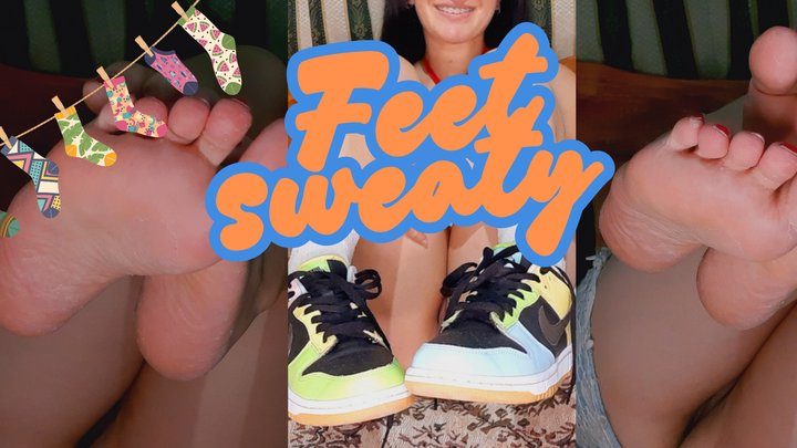 Tiannaok44 - Sweaty feet after shopping