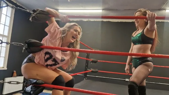 Bad Girls Wrestling - Blonde gets attacked, dominated and mocked throughout match