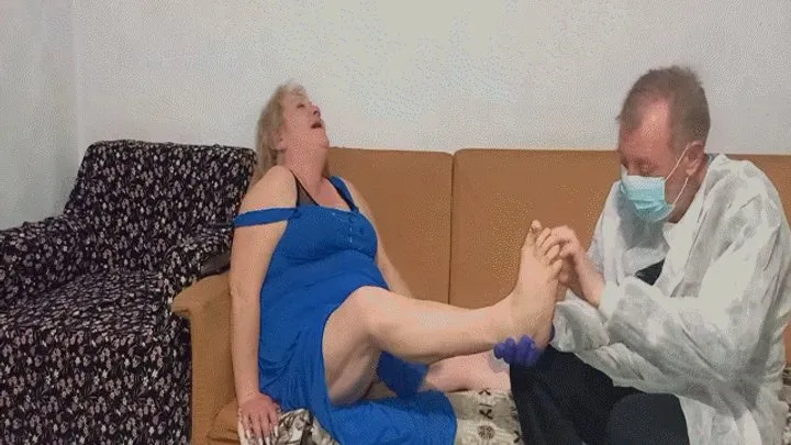 Appetizing Crumpet - Doctor and foot tickling MP4
