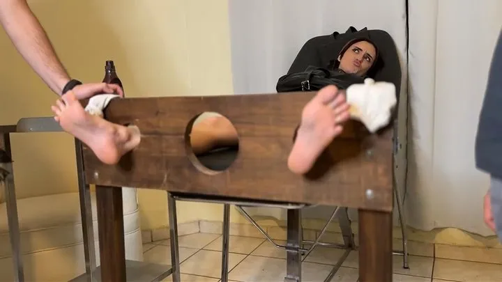 Perverstage - Melissa's feet will be tickled, chocolated, worshipped and oiled (Custom) MP4