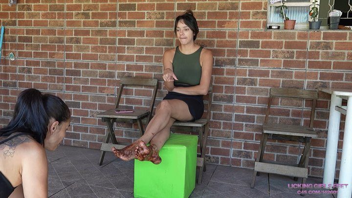 Licking Latinas Feet - ANITA - Do you like my feet no matter what?