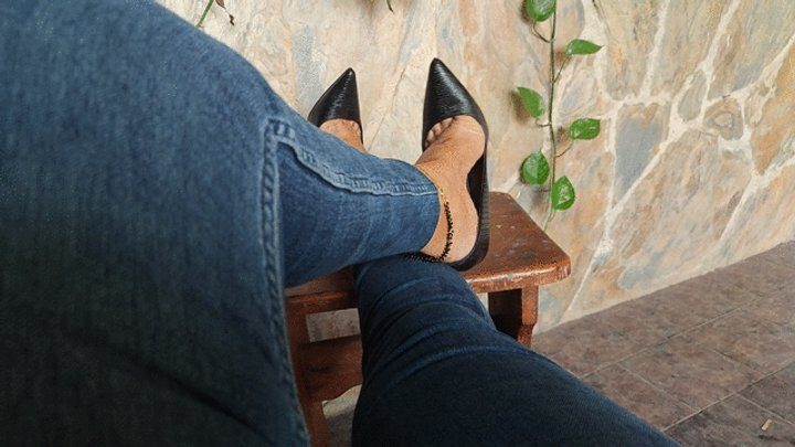 Goddess Foot Fetish - Pronounced bows on stiletto heels (1)
