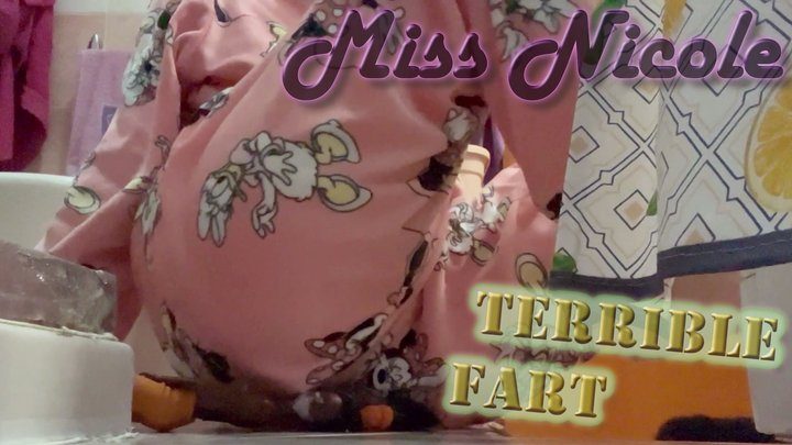 Miss Nicole - Terrible fart