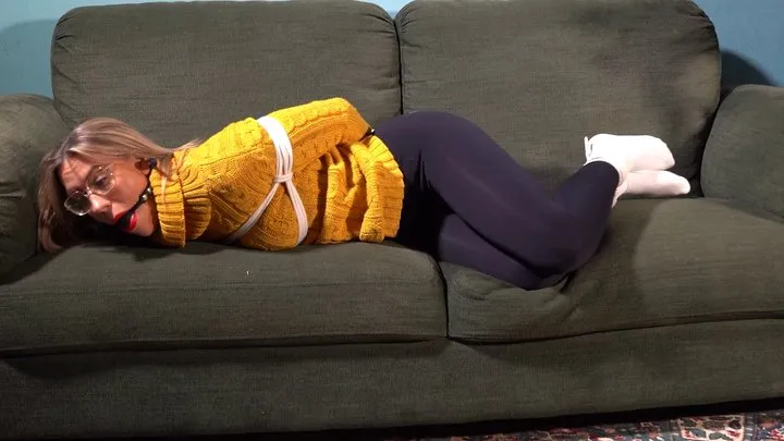 Altgirlsbound - 5022 Layla in Sweater Joy