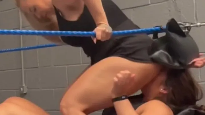 Nadia Sapphire - Stunning Blonde female dominates BBW with ass