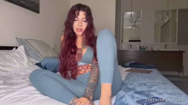 The Fart World - Luna Comparing Sounds With Different Pants!