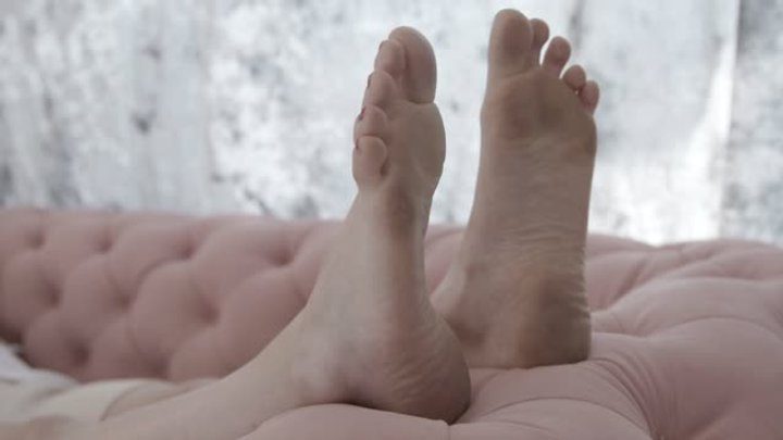 Polish Mistress Clips - MIX - Feet Of Barefooter Susan - 4K