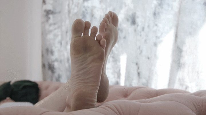 Polish Mistress Clips - MIX - Feet Of Barefooter Susan