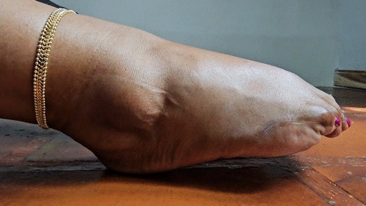 Foot Fetish Paradise - Balbina Big Feet Dildo Footjob Queen